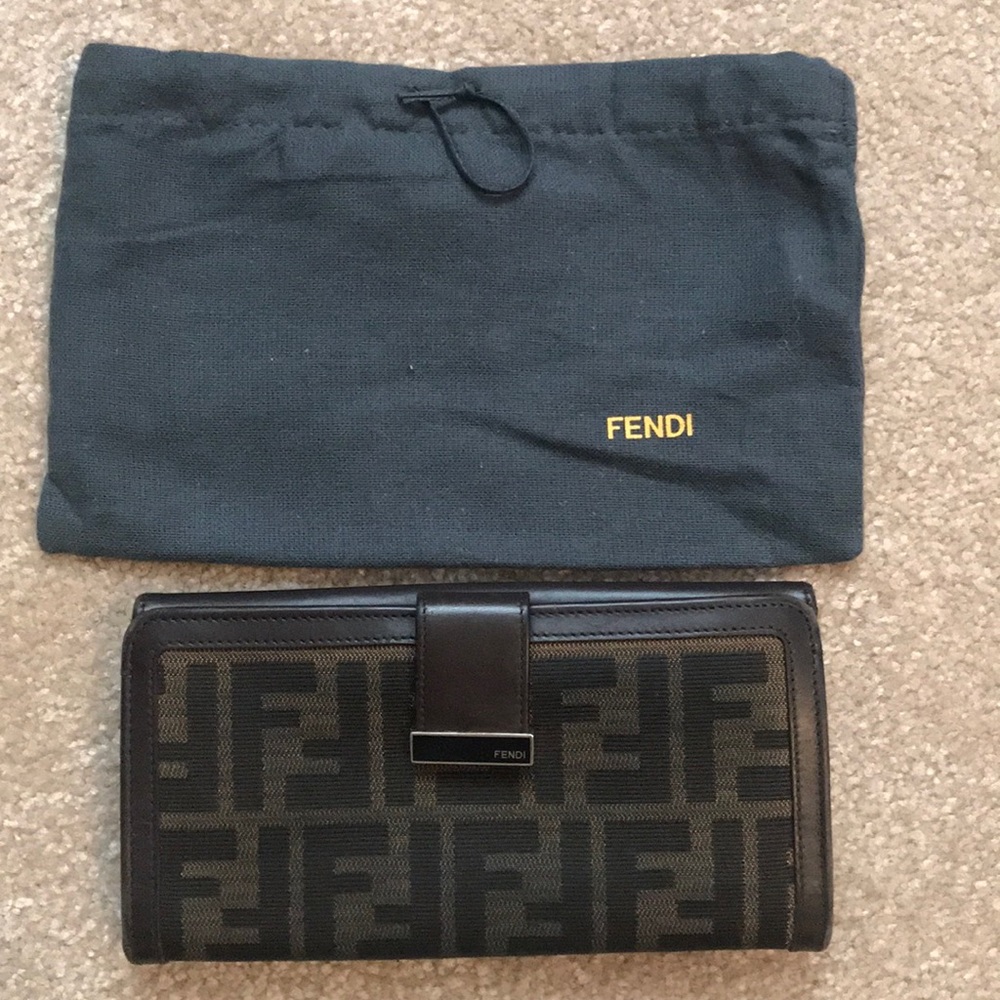 Authentic Fendi wallet
